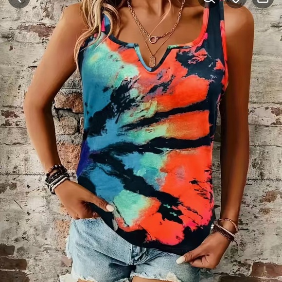 🙋♀️2/$24 or 3/$30🙋🏼♀️Women’s Various Color Tie Dye Notched Neck Tank Top - Picture 3 of 9